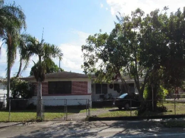 500 NE 136th St, North Miami, FL 33161