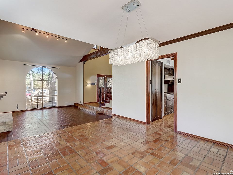 2nd image of 2034 RIVA RIDGE ST