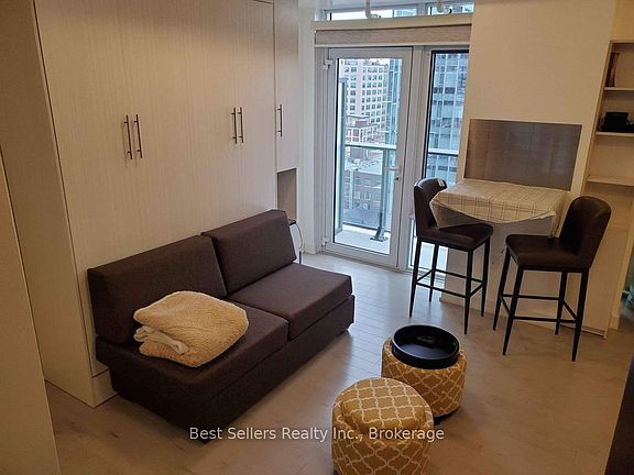 5th image of 330 Richmond St W #1605