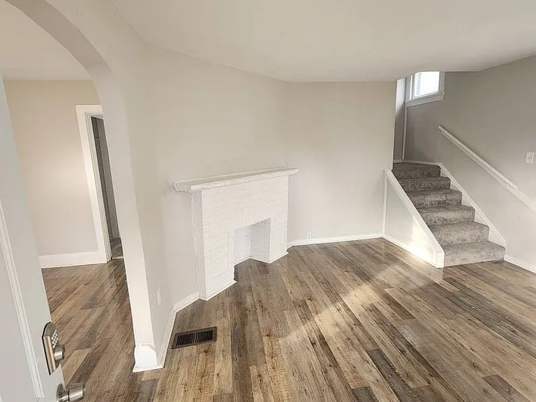 13611 Chapelside Ave — Photo 6