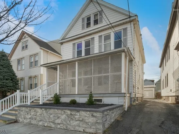 944 Emma St, Elizabeth City, NJ 07201