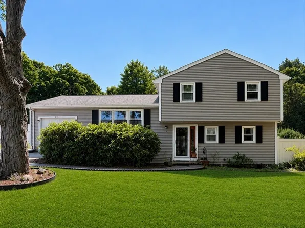 5 Whiting Ave, Walpole, MA 02081