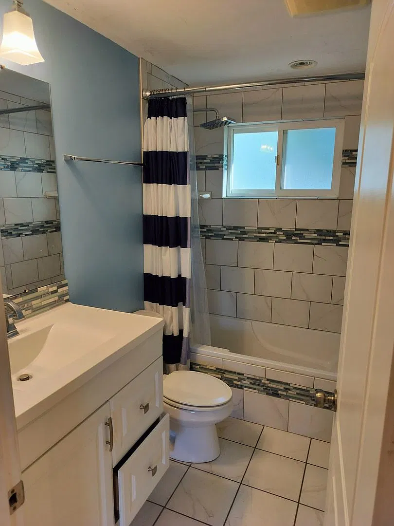 Well Maintained West Valley Home |4bd/2ba | Large Yard | One Car Garage — Photo 4