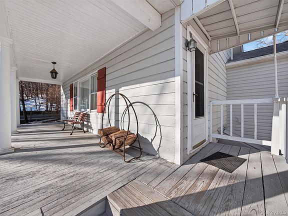 3rd image of 325 Haverstraw Road