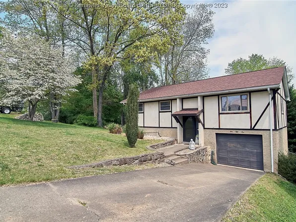 155 Circle Dr, Cross Lanes, WV 25313