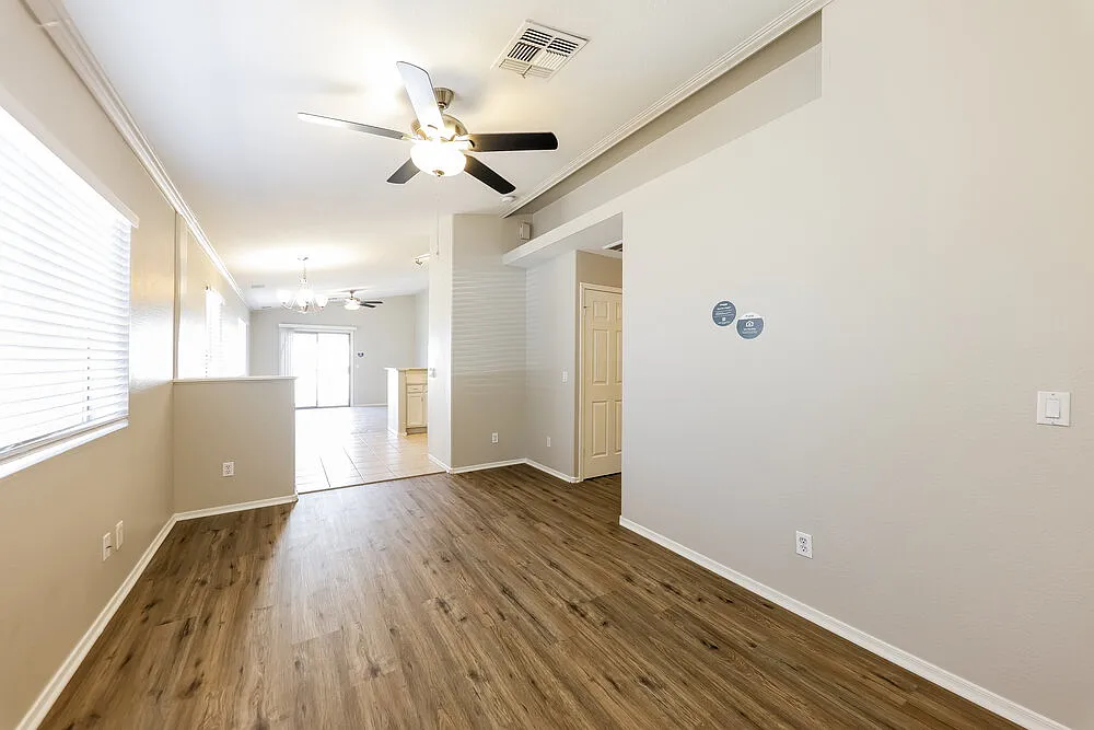 4 bed, 2.0 bath, 1346 sqft, $1,995 — Photo 3