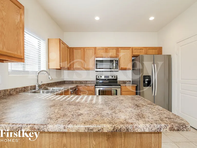 5157 W Laurel Ave — Photo 6