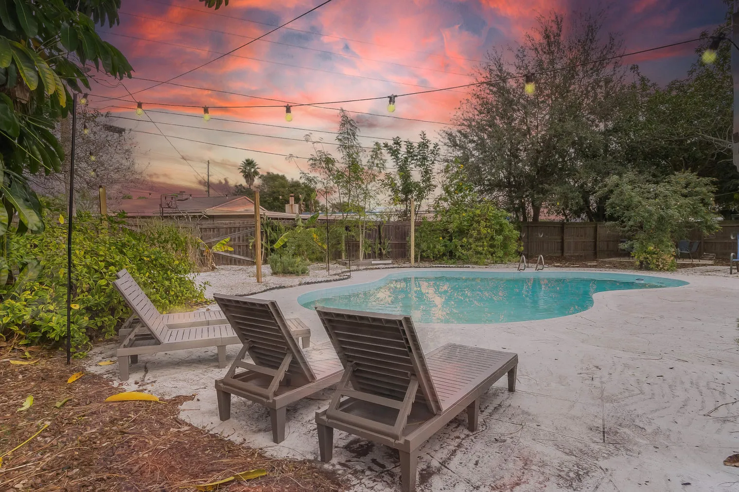 3 bed, 2.0 bath, 1259 sqft, $4,762 — Photo 2