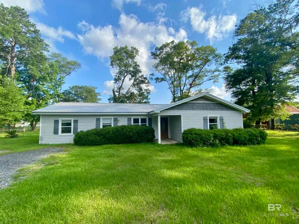 106 Vine St, Bay Minette, AL 36507