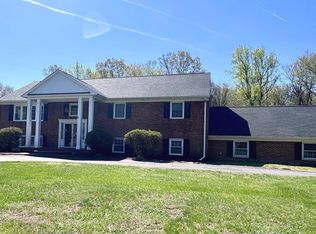 40719 Woodside Pl, Leesburg, VA