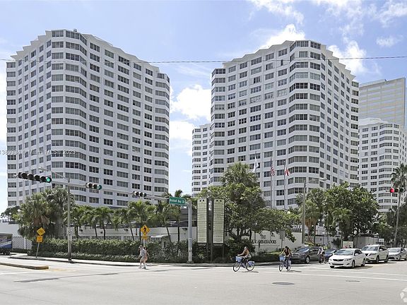 2nd image of 825 Brickell Bay Dr APT 2050