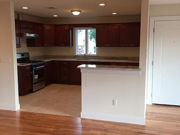 Dining Room looking into Kitchen