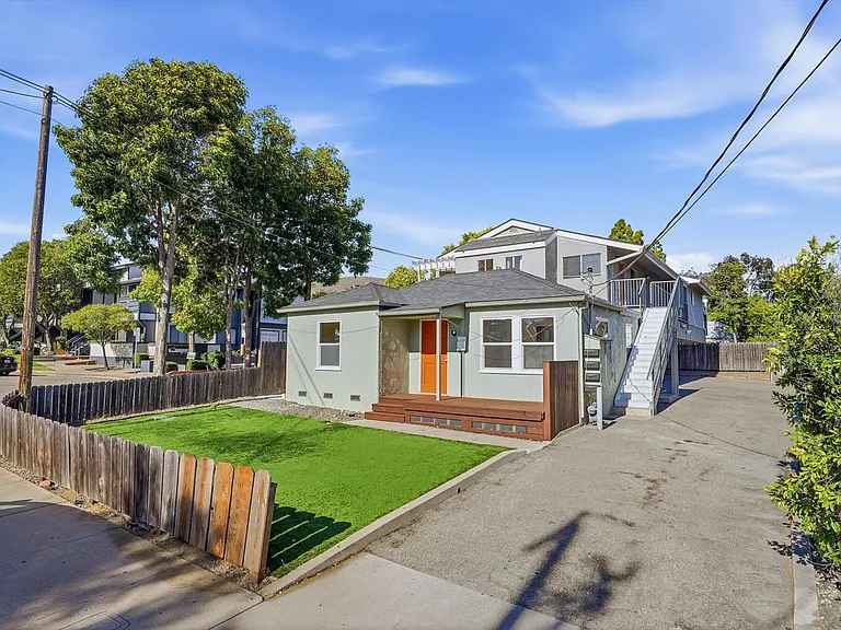 124 Stenner St — Photo 6