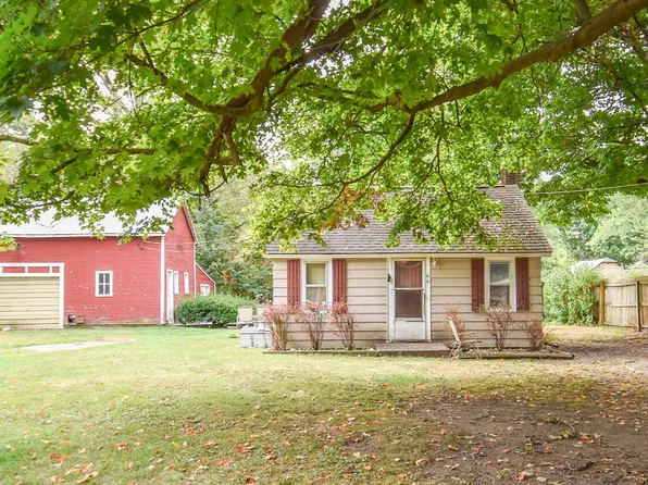 66 Smith St, Coldwater, MI 49036