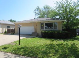 2231 Ash St, Des Plaines, IL 60018