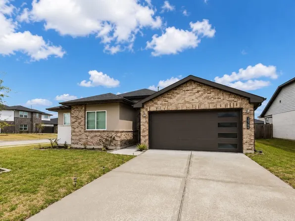 28934 Yachting Point Ln, Fulshear, TX 77494