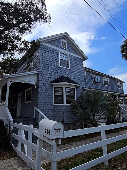 244 Lexington Dr — Photo 1