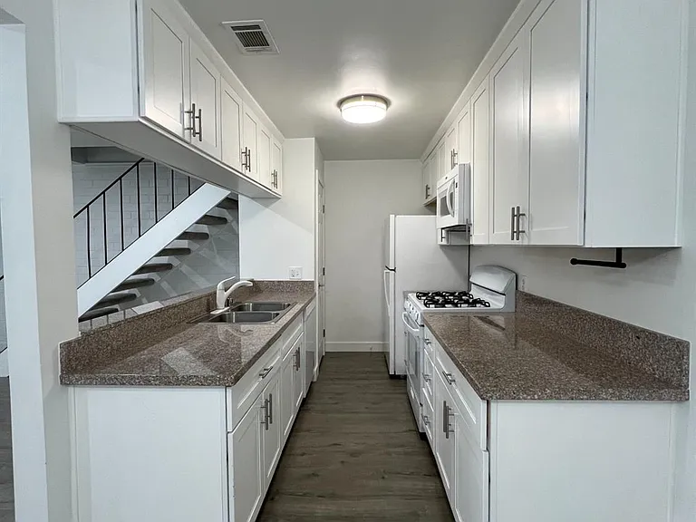 6244 Longford Dr — Photo 1