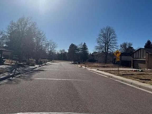 4th image of 2040 Heathercrest Dr