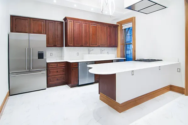 Rented by WAM Partners - William Moses Co. | media 42