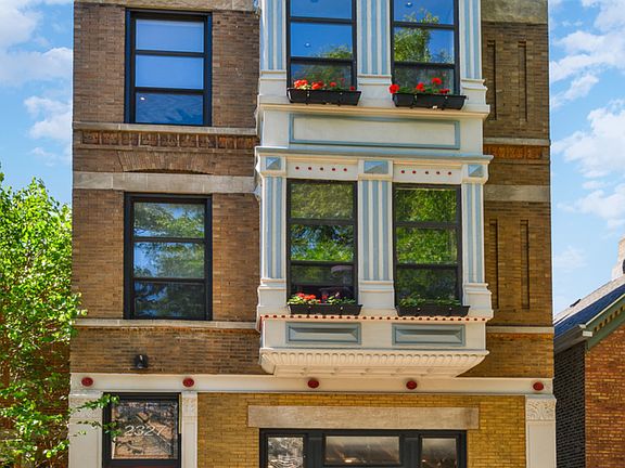 5th image of 2327 W McLean Ave #5