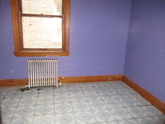 3rd image of 5415 S Fairfield Ave