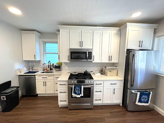 2nd image of 235 Bennington St #2