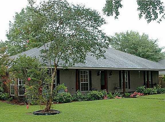 2nd image of 101 Woodward Dr
