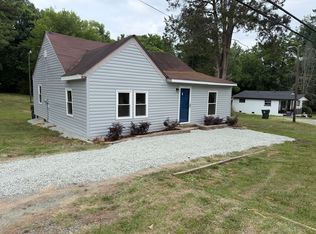 782 Hillsboro St, Pittsboro, NC 27312