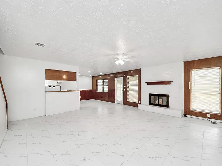 9131 Rentur Dr — Photo 5