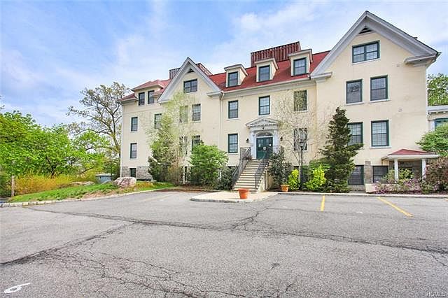 1st image of 325 Highland Ave