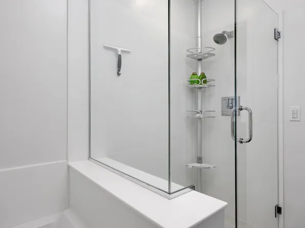 317 Pine Ave Unit 204, Carlsbad, CA 92008