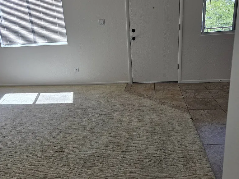 18009 N 40th Pl #3 — Photo 4