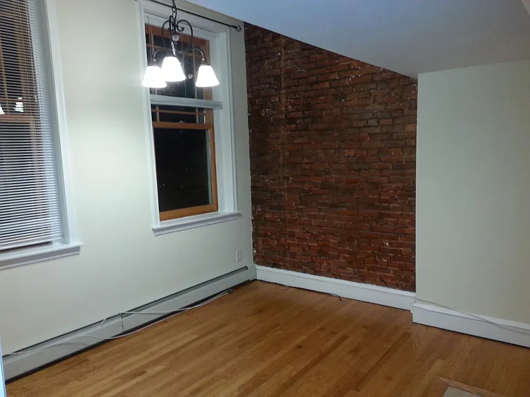 313 N 34th St #1F — Photo 3