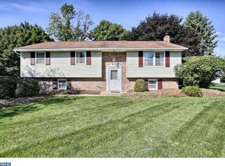 36 N Hershey Ave, Leola, PA 17540