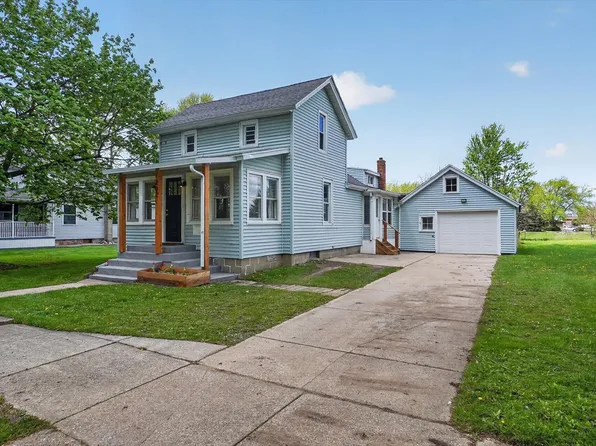 202 Floral Ave, Saint Johns, MI 48879
