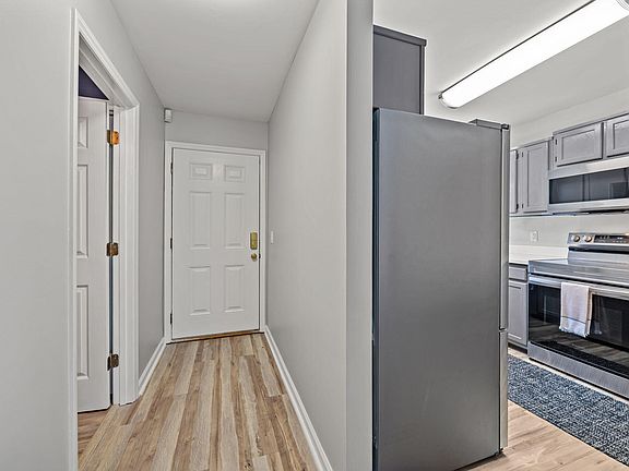 5th image of 6036 Epping Forest Dr