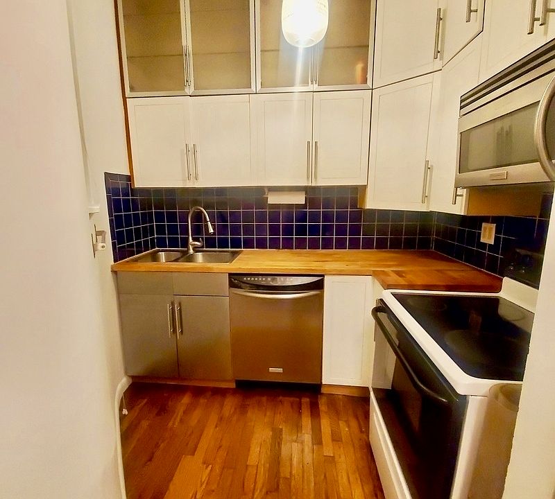 1st image of 522 E 88th St APT 3C
