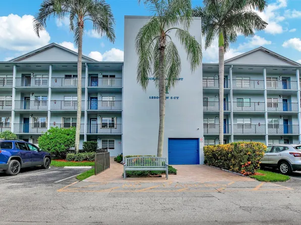 12500 SW 5th Ct APT 212M, Pembroke Pines, FL 33027