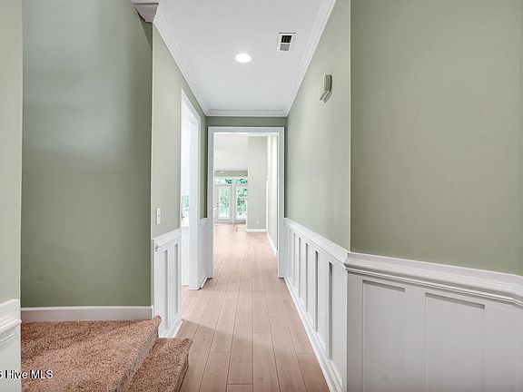 3rd image of 1175 Greensview Circle