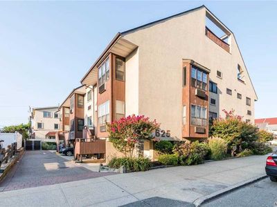 625 Shore Rd APT 2C, Long Beach, NY, 11561