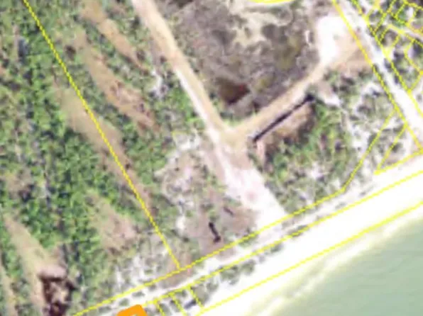 504 Gulf Shore Dr, Carrabelle, FL 32322