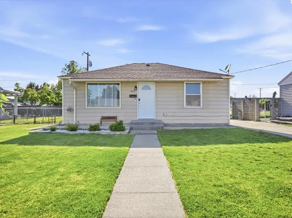 1818 N 11th Ave, Pasco, WA 99301