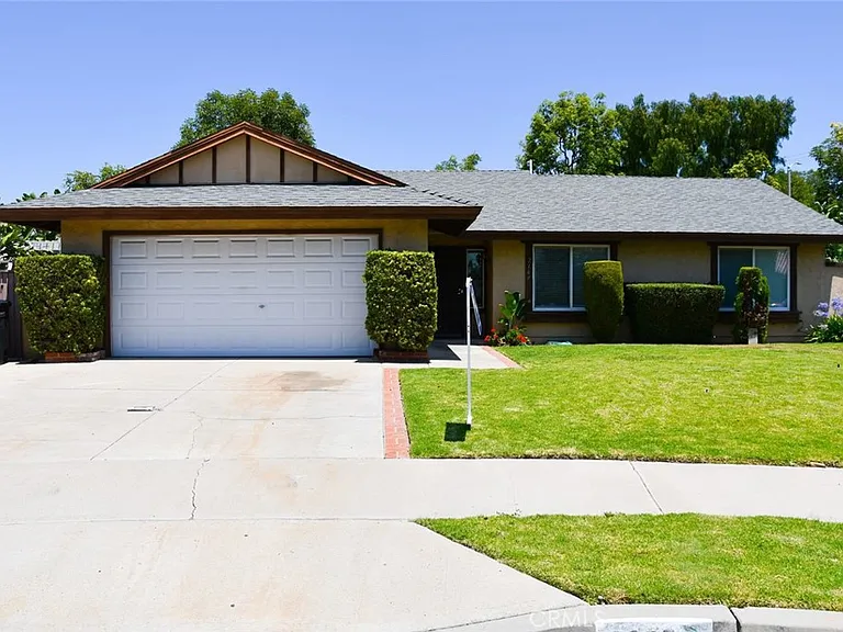 2169 N Mori Ln — Photo 1