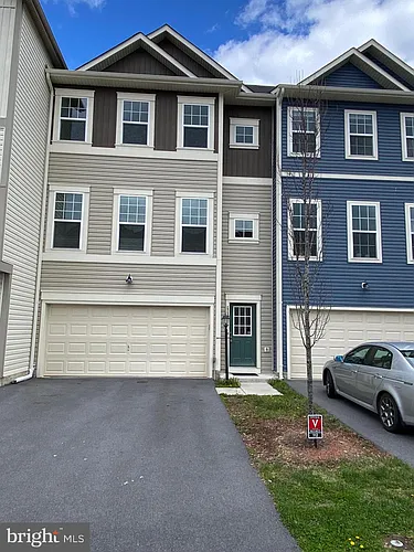 112 Splendor Garden Way Photo 1