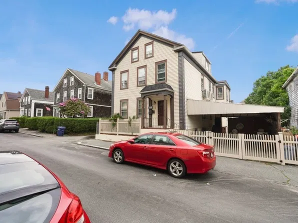 39 Smith St, New Bedford, MA