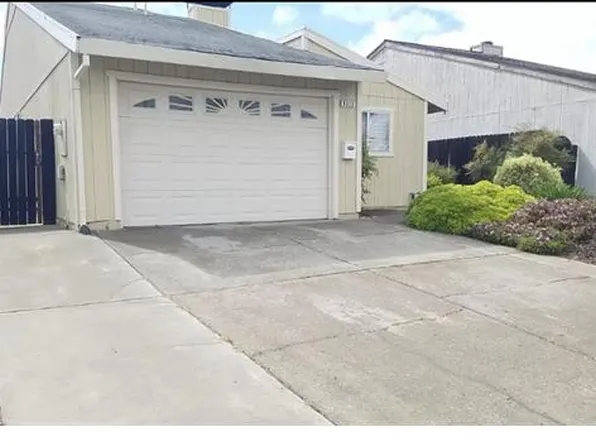 5327 Hillsdale Blvd, Sacramento, CA 95842