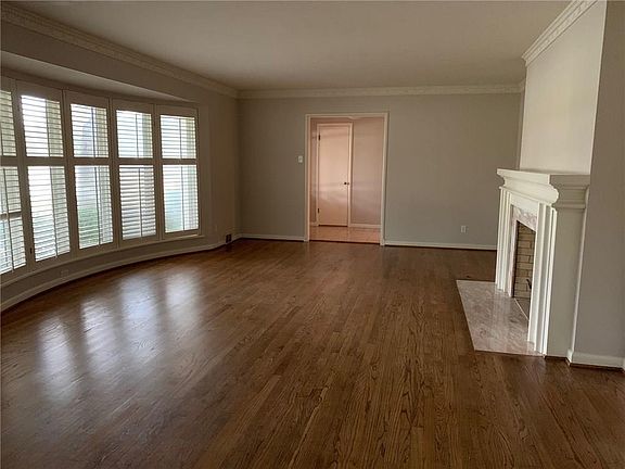 3rd image of 7054 Cornelia Ln