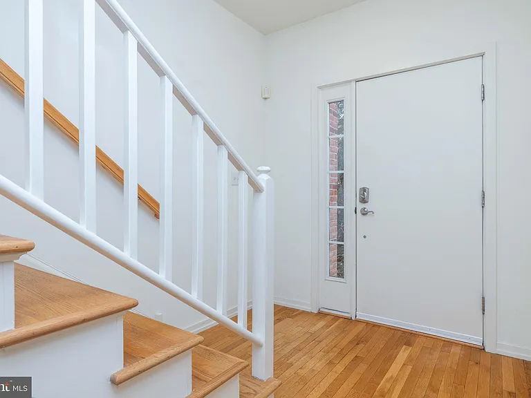 156 Christina Landing Dr — Photo 12
