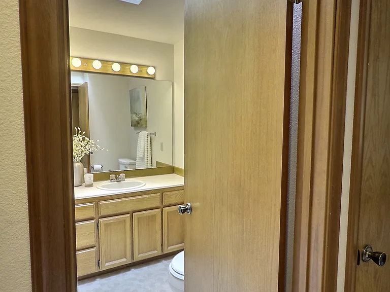 3910 Maple Rd — Photo 15